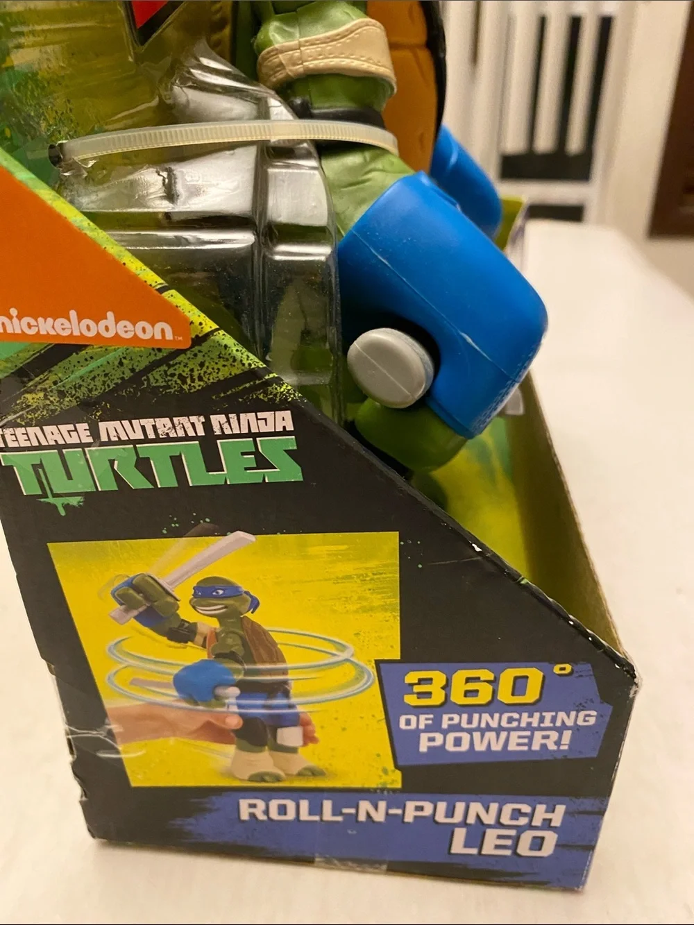 Nickelodeon Teenage Mutant Ninja Turtles Roll-N-Punch Leo - Blue & Green